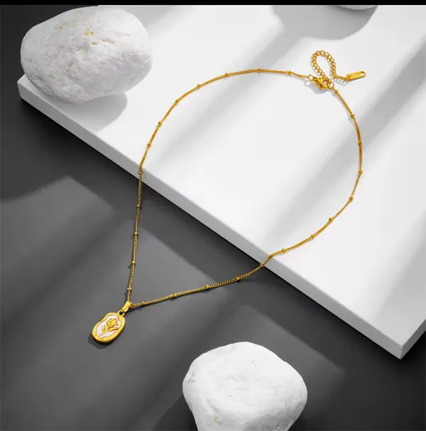 Golden_Stainless_Steel_And_Hypoallergenic_Coating_Necklace_For_Women